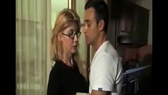 Italian Mature Beauty In Retro Full Scene