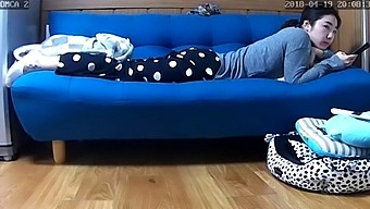 Crazy Korean Girl Gets On Webcam And Pleasures Herself