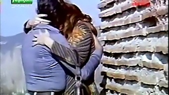 Turkish Couple Kisses And Touches Their Boobs In A Steamy Video