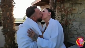 Amateur Couple'S Shopping Spree Turns Into Squirting Orgasm