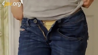 Full Movie Of Friendly Fucking With Asian Girl