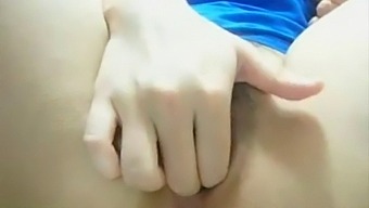 A Korean Teen'S Homemade Masturbation With Cucumber
