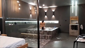 Top-Rated Sex In Motel Bathroom Shower