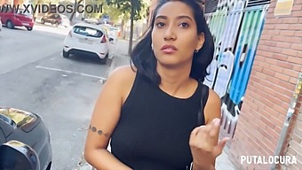 Prisangel, En Sexet Colombiansk Moden, Nyder At Ride Torbes Pik I Et Lidenskabeligt Møde